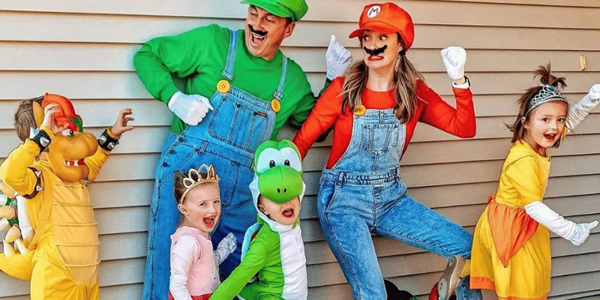 Cute And Funny Family Halloween Costumes For Families Of 3–6